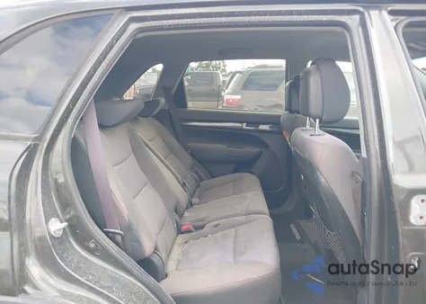 2013 Kia Sorento Lx z USA, uszkodzony, nr VIN 5XYKT3A62DG333983